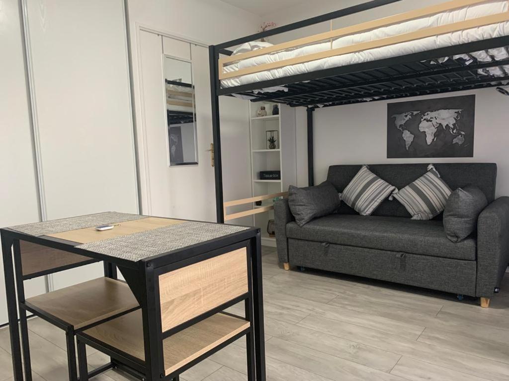 Studio - 1 Min Rer - 10Min Disney & 30 Min Paris - Free Parking & Wifi Lejlighed Bussy-Saint-Georges Eksteriør billede